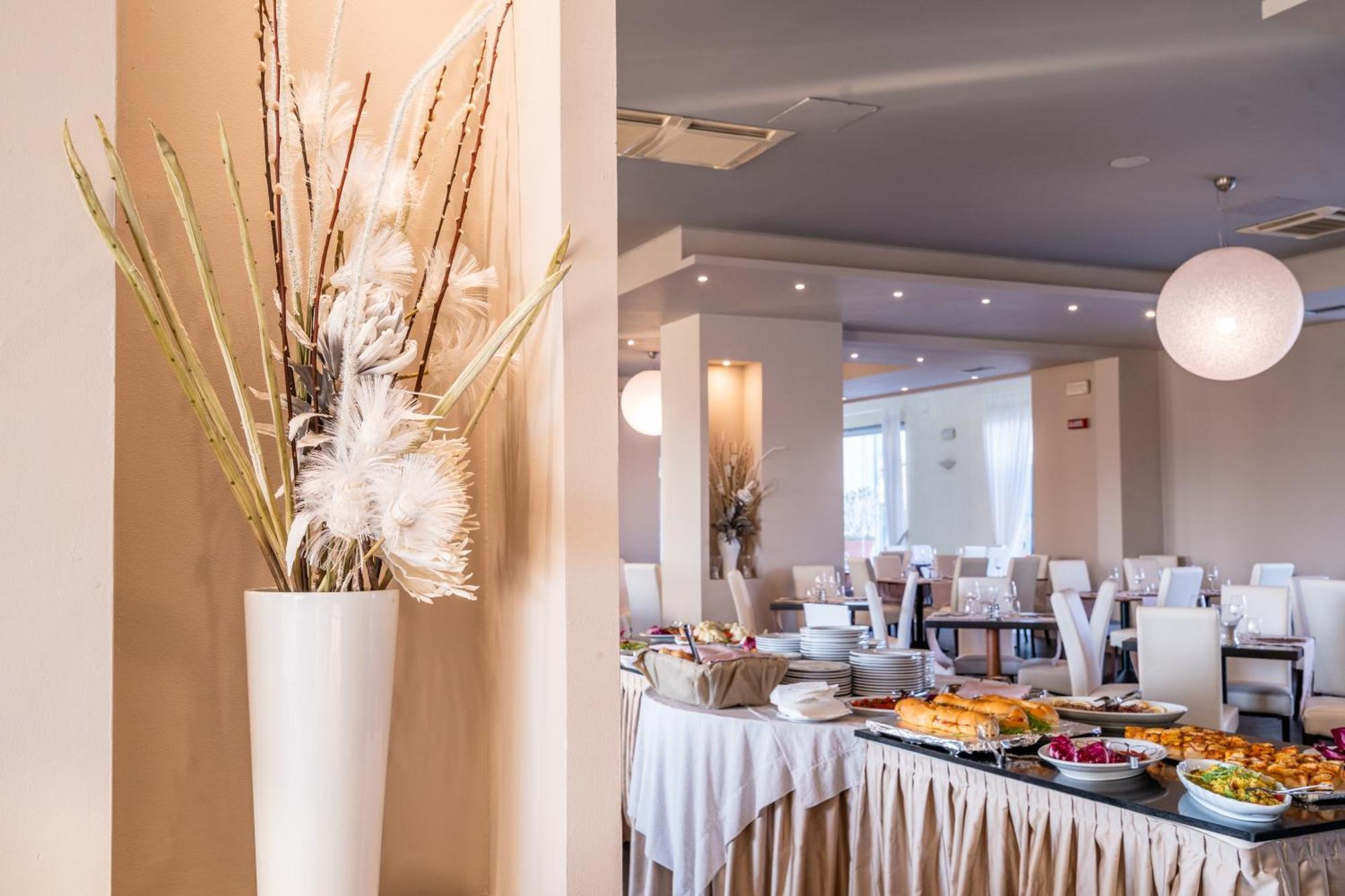 Capo Peloro Hotel (Adults Only) Torre di Faro Екстериор снимка